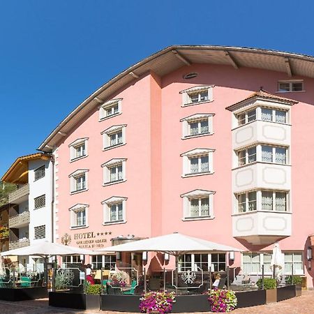 Cityhotel Goldener Adler B&B Chiusa Bagian luar foto