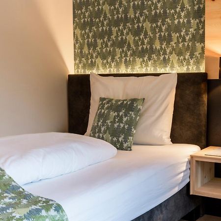 Cityhotel Goldener Adler B&B Chiusa Bagian luar foto