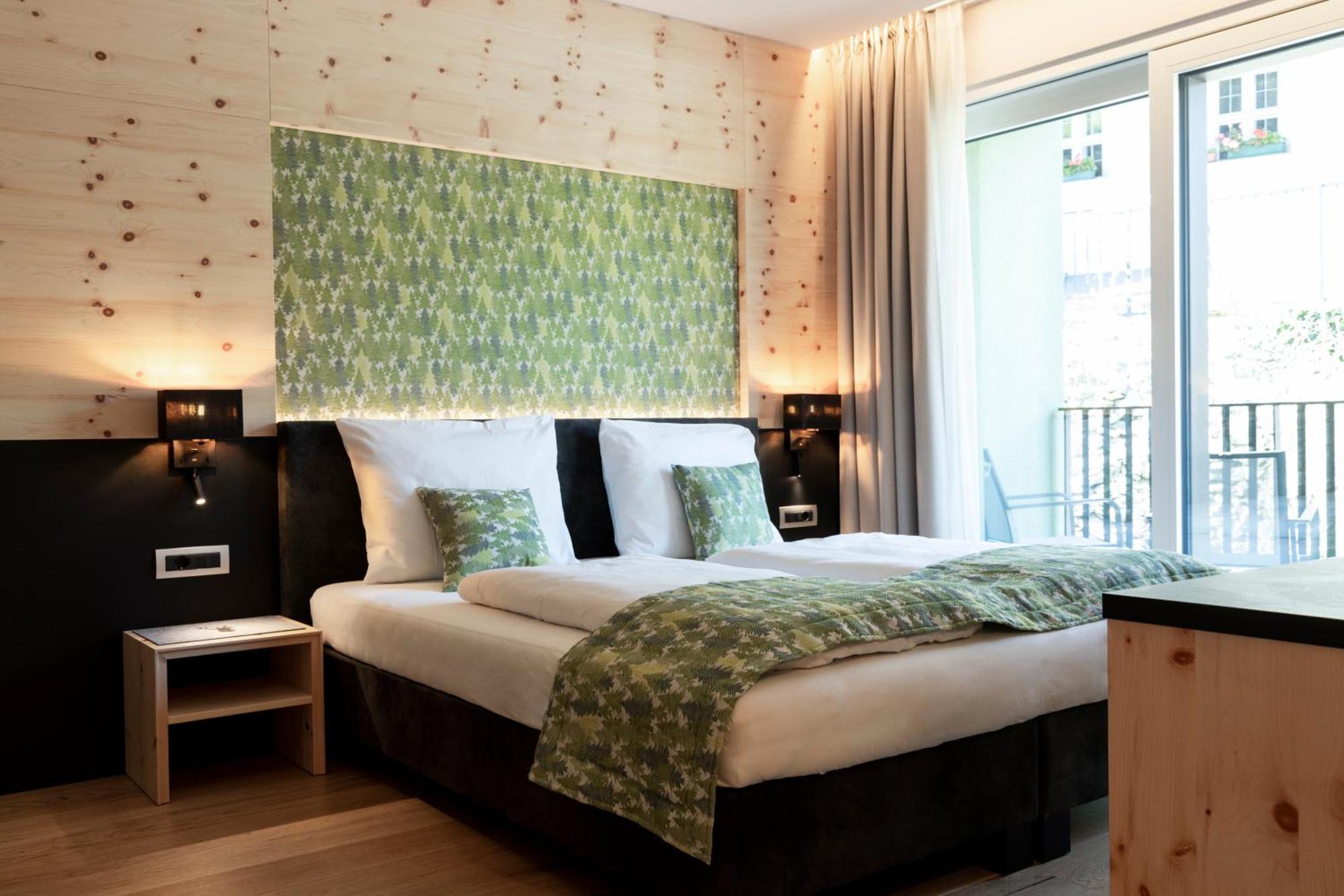 Cityhotel Goldener Adler B&B Chiusa Bagian luar foto