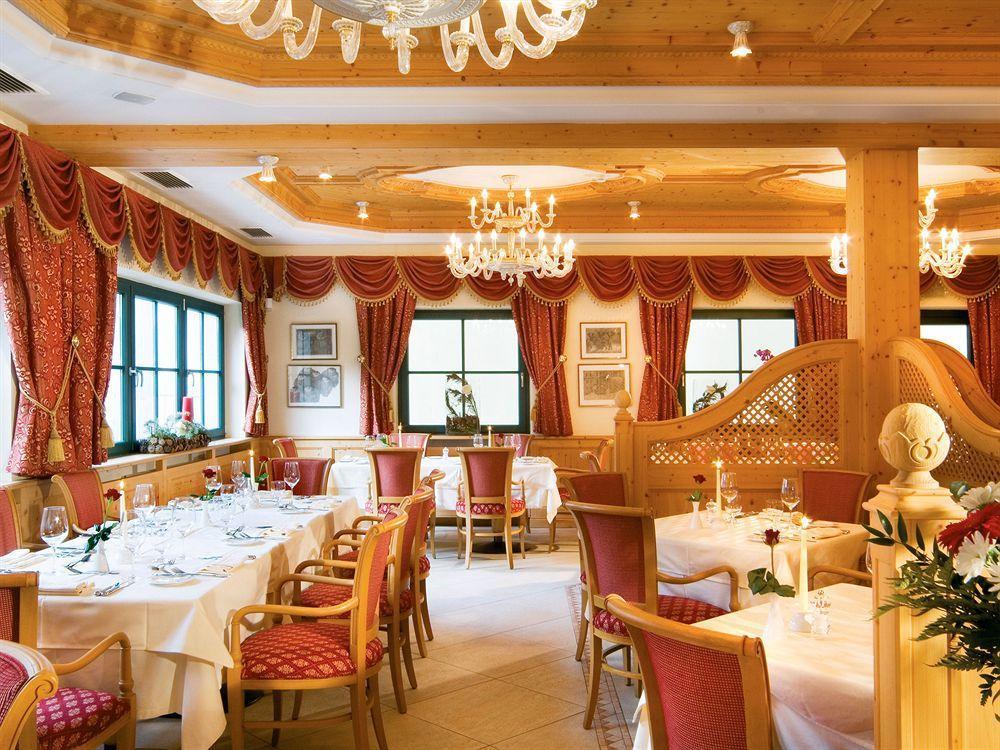 Cityhotel Goldener Adler B&B Chiusa Bagian luar foto