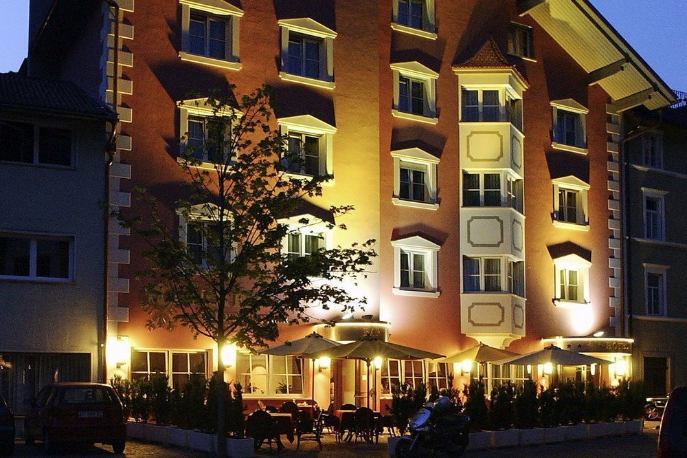 Cityhotel Goldener Adler B&B Chiusa Bagian luar foto